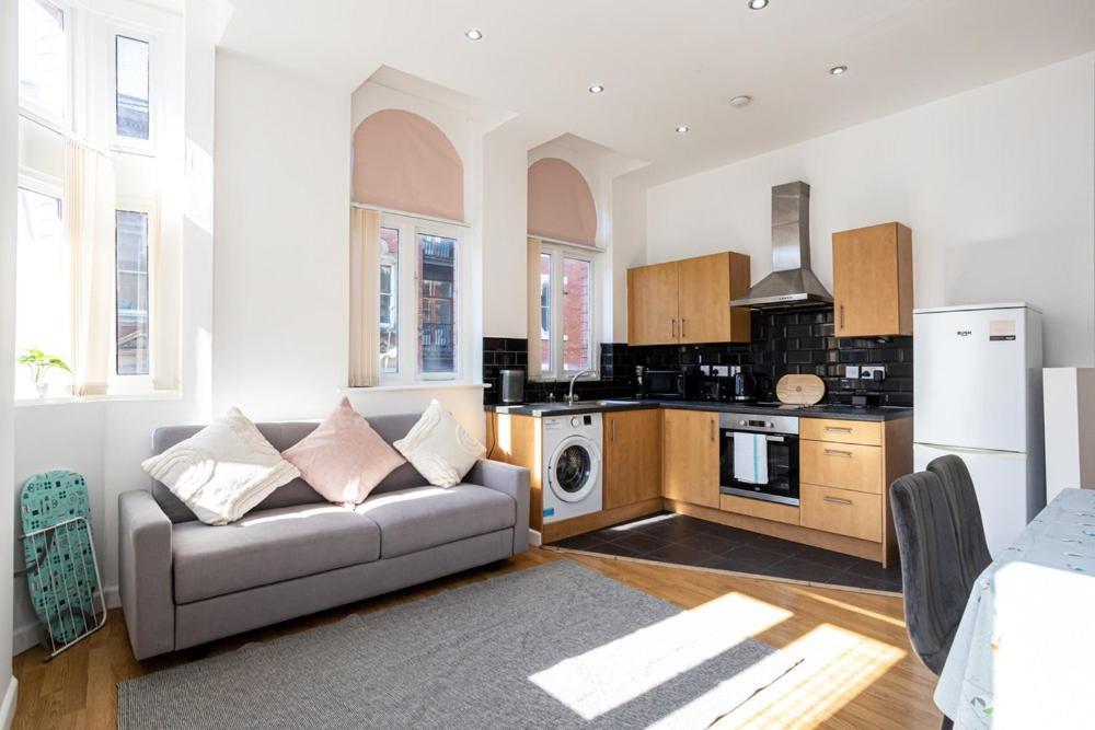 Central Liverpool L1 エクステリア 写真